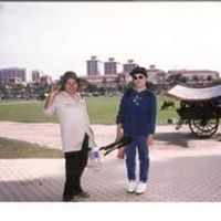 Gina Sparkes Photo 7