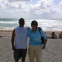 Debbie Robles Photo 12