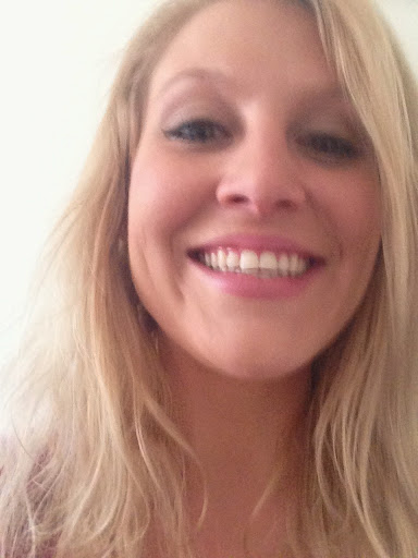 Melissa Dickson Photo 12