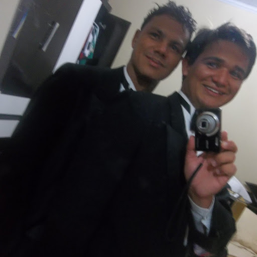 Robert Cardoso Photo 27