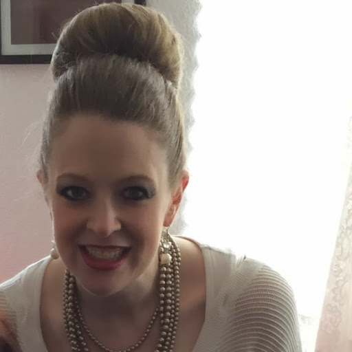 Laura Mullen Photo 37