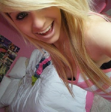 Lilly Chen Photo 27