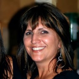 Dana Saunders Photo 36