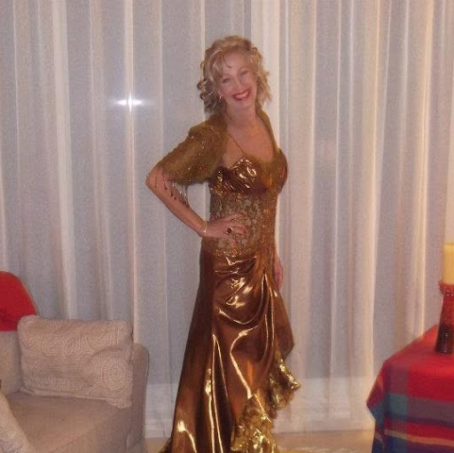 Debra Travis Photo 30