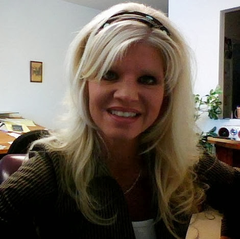 Laurie Armstrong Photo 27