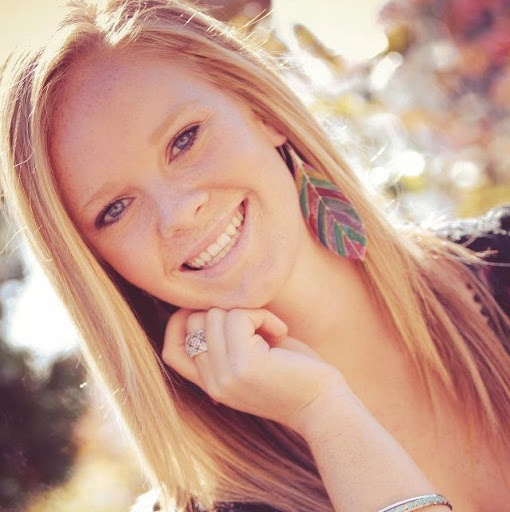 Kelsey Dean Photo 35