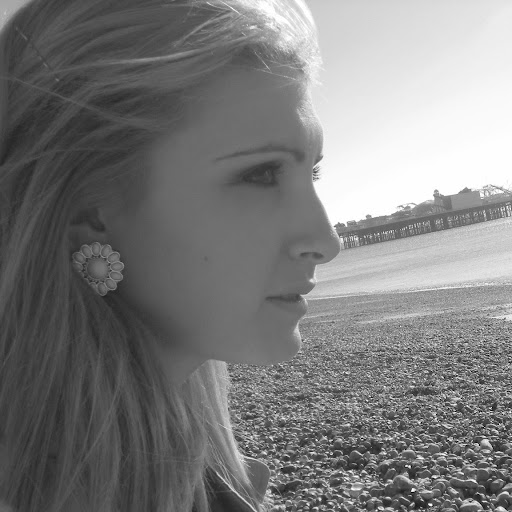 Samantha Poole Photo 29