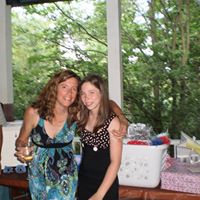 Julie Kovach Photo 33