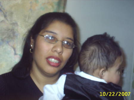Linda Gutierrez Photo 33