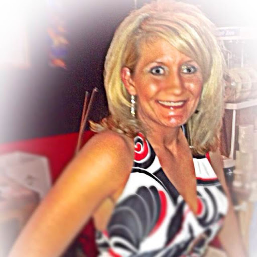 Laura Pittman Photo 39