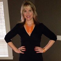 Andrea Holmes Photo 14