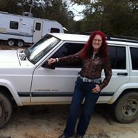 Laura Crenshaw Photo 10