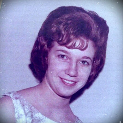 Ellen Harvey Photo 28