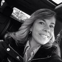 Michelle Carriere Photo 16