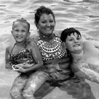 Caroline Starr Photo 13