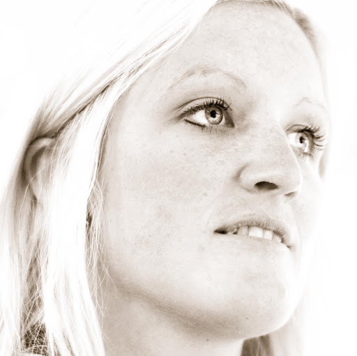 Annie Walton Photo 29
