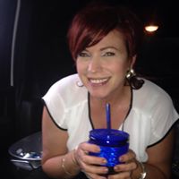 Paula Reeves Photo 39