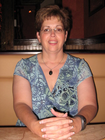 Laura Floyd Photo 17