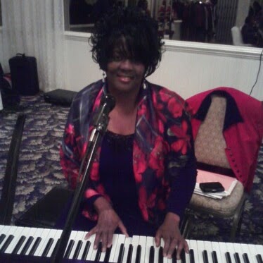 Serena Ford Photo 19
