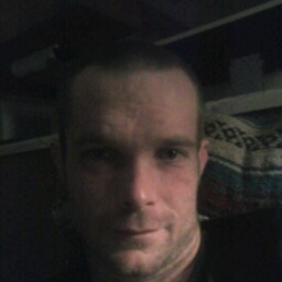 Aaron Harris Photo 20