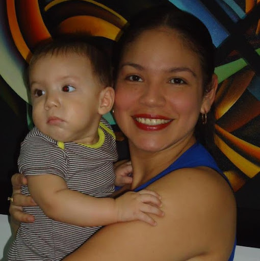 Eileen Reyes Photo 12