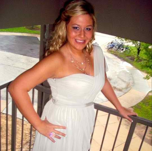 Sarah Thacker Photo 48
