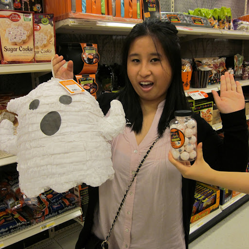 Amy Tom Photo 2