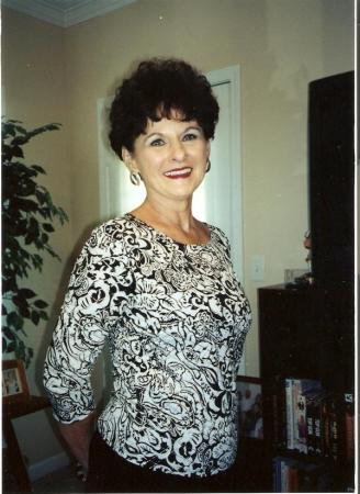 Anne Murphy Photo 15
