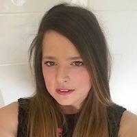 Louise Calvert Photo 6