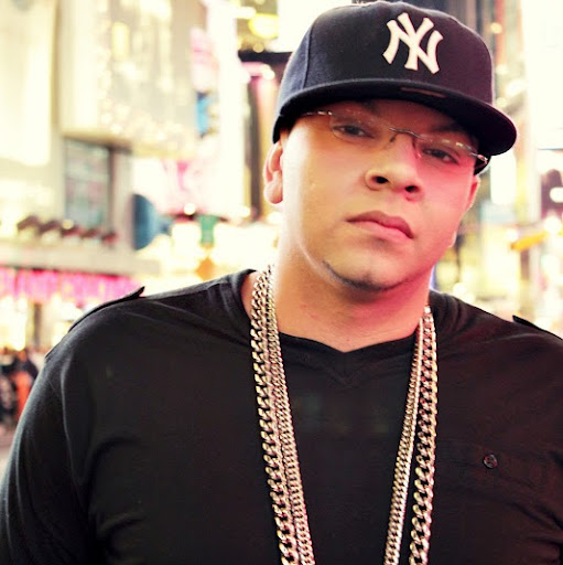 Steven Alvarez Photo 32