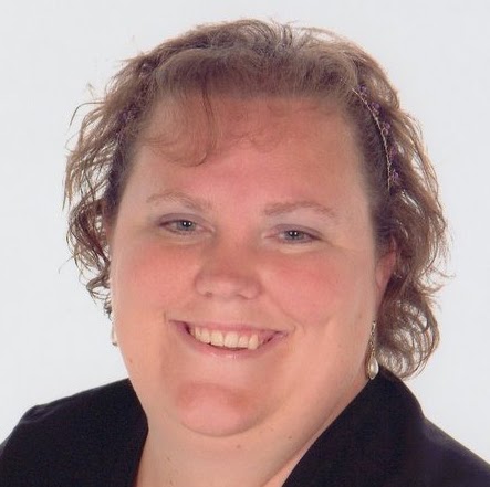 Michelle Quinn Photo 33