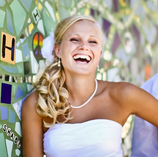 Christina Devries Photo 11