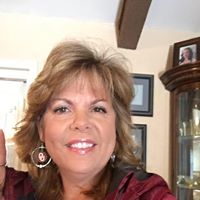 Kelly Bradshaw Photo 12