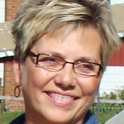 Mary Dillon Photo 38