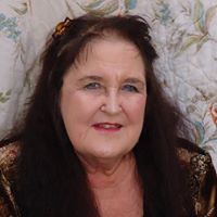 Elizabeth Olmstead Photo 9
