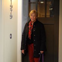 Janet Earl Photo 13