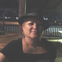 Ana Hamilton Photo 8