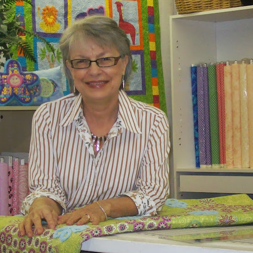 Donna Robertson Photo 26