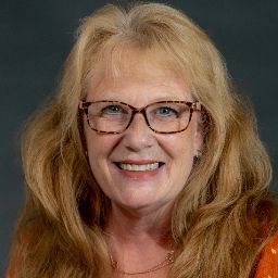 Jodi Lewis Photo 28