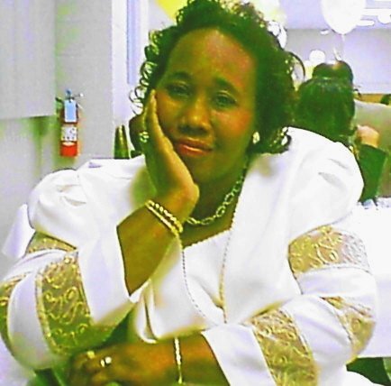 Carolyn Perkins Photo 8