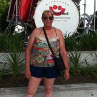 Cindy Dillon Photo 28