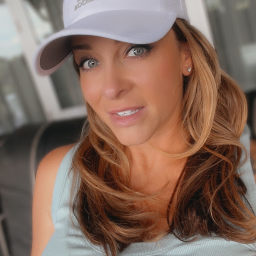 Christina Hinkle Photo 8