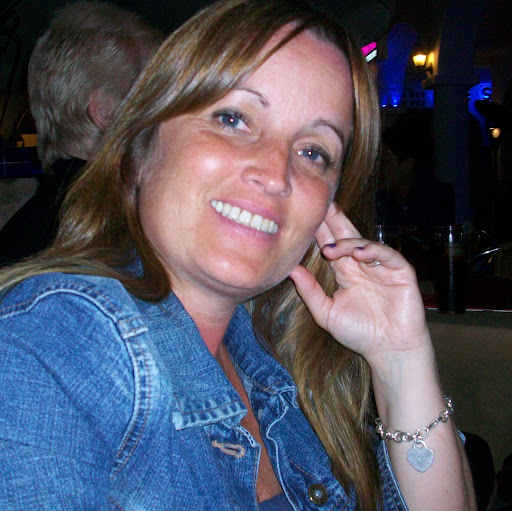 Lisa Bassett Photo 43