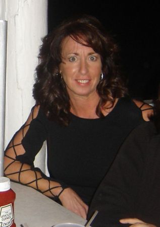 Michelle Jones Photo 15