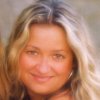 Amy Lyons Photo 2