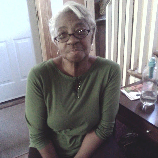 Gwendolyn Harris Photo 34