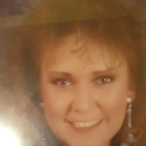 Stephanie Barnard Photo 19