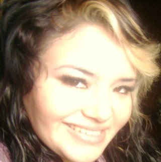 Leslie Hernandez Photo 40