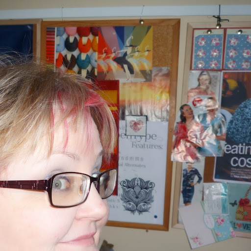 Louise Hall Photo 27