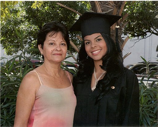 Betty Benitez Photo 17